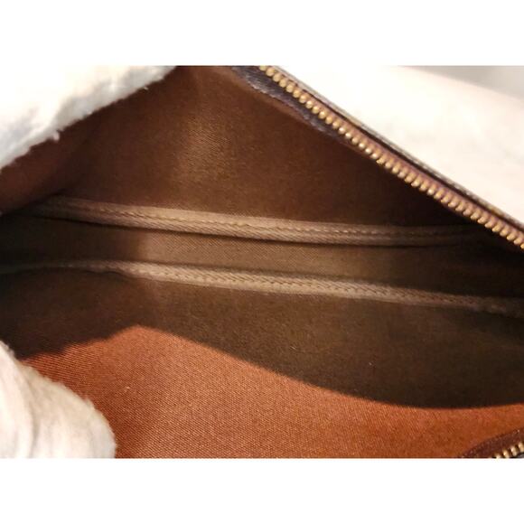 Louis Vuitton Pochette Accessoires Monogram LV Canvas Shoulder Bag Vintage - Picture 13 of 15